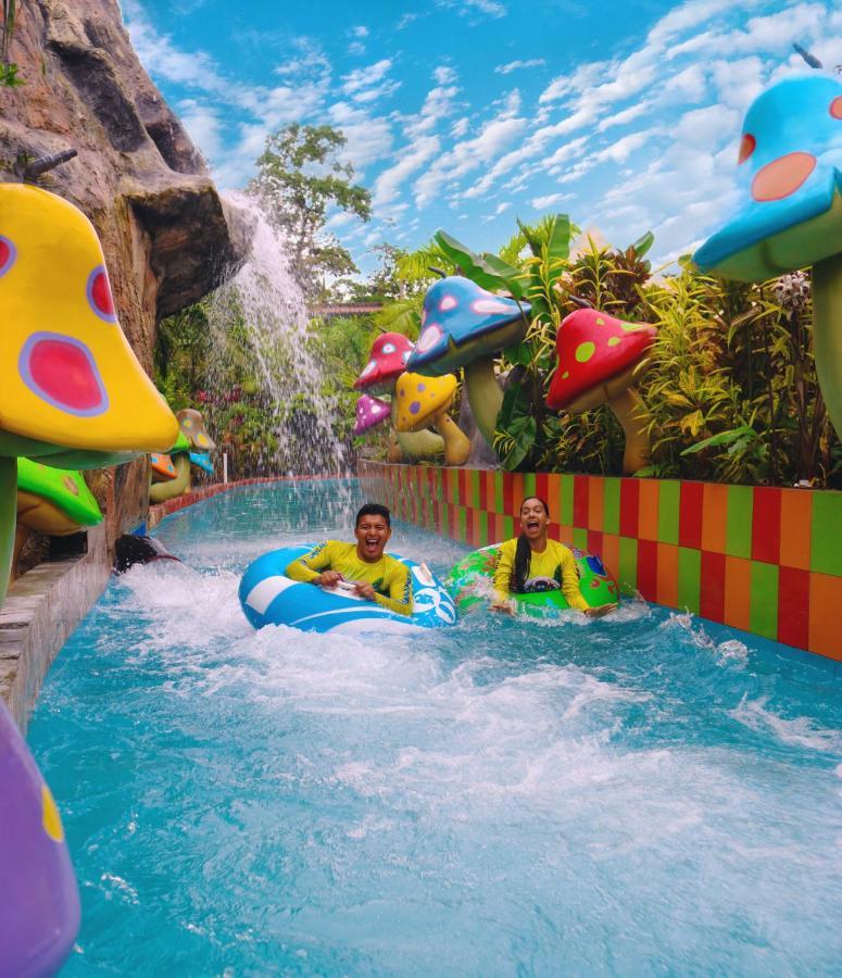 Hotel Hosteria D'Carlos Aqua Park Santo Domingo de los Colorados Exterior foto
